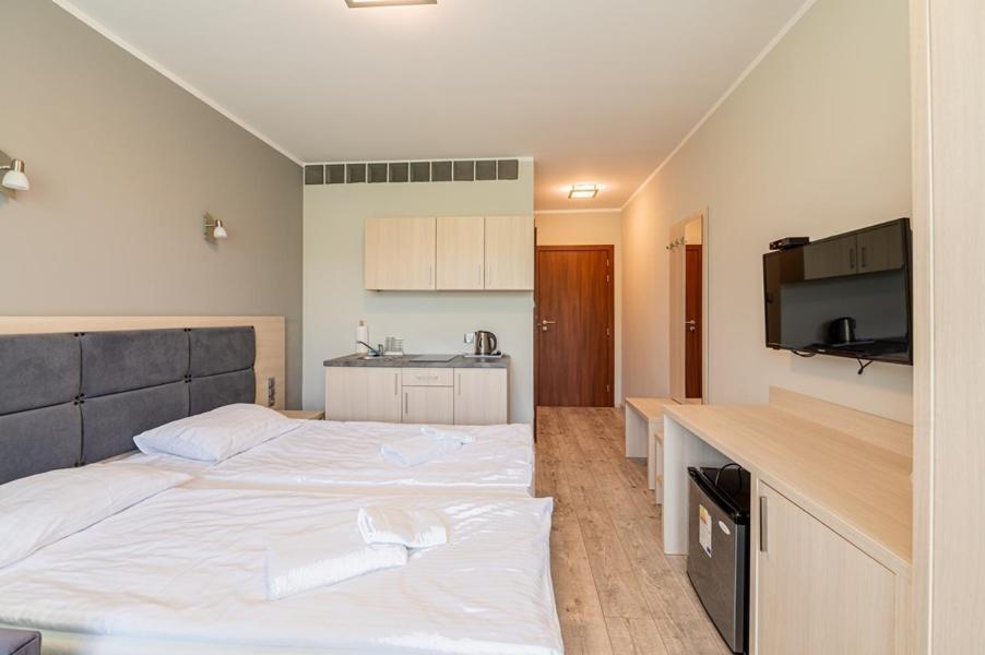 Horyzont Apartamenty- 50M Od Morza!!!Apartamenty Prywatne W Family Dominikana- Self Check In เชียโนเซตี ภายนอก รูปภาพ